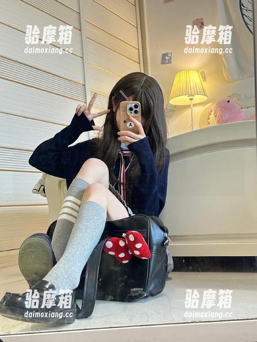 这款“17c吃瓜”app，居然比我的八卦还灵通