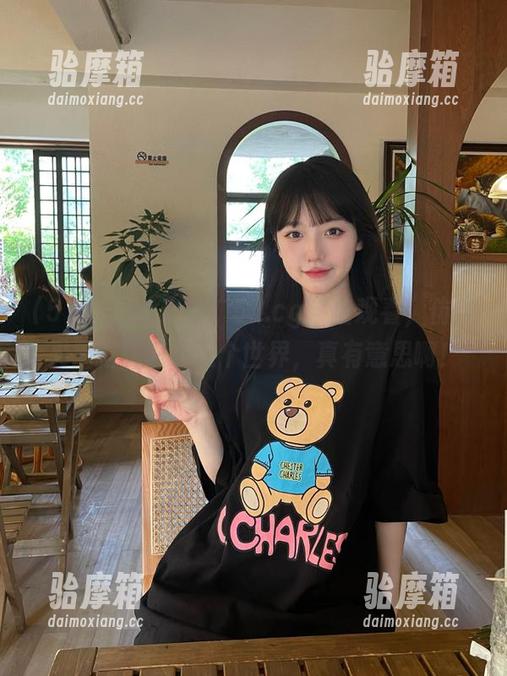 每次在“51.cg”上观看，仿佛又重新认识了这个世界，真有意思啊！