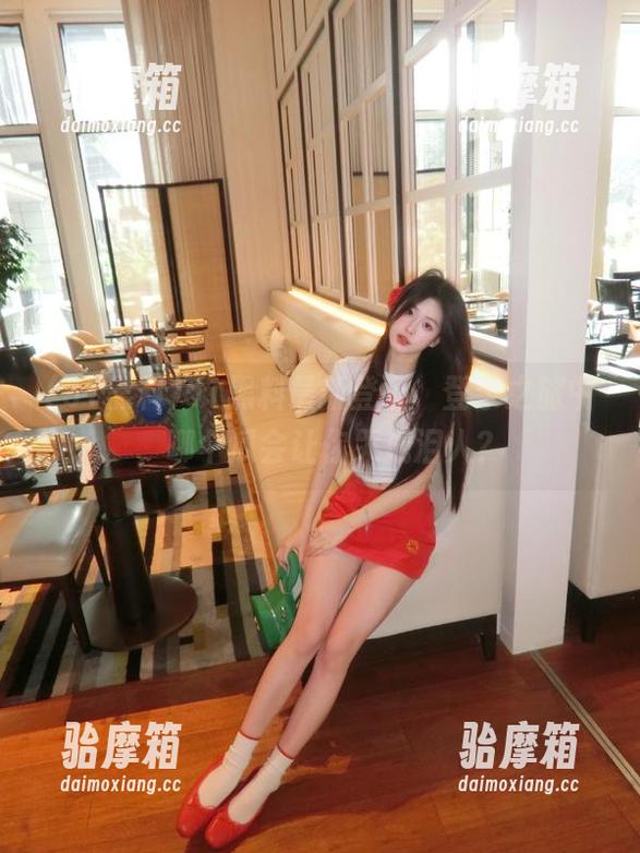51黑料最新登场，登录之旅中，哪个瓜会让你哭成泪人？