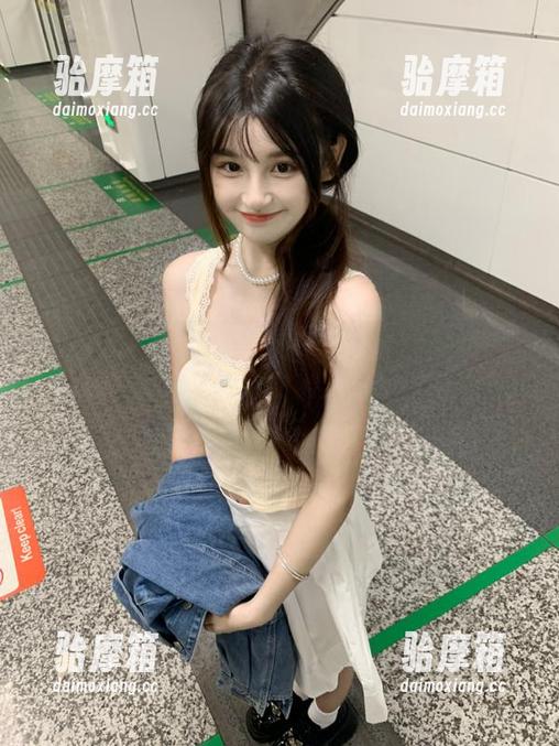 51黑料网 谁说吃瓜无聊?51黑料网的入口让你欲罢不能。