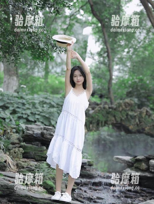“瓜的传送门在此，你进来，718sx娱乐就开了！”。
