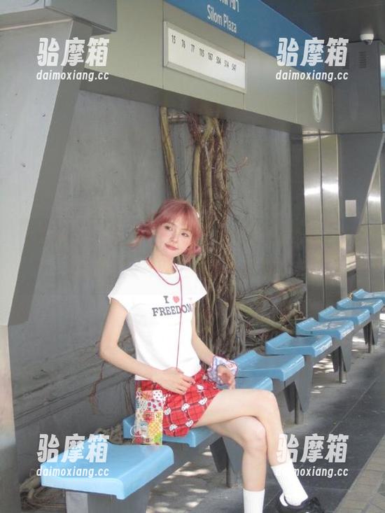 88fun 首页已经被bg88fun的精彩瓜圭挡住了,周围的风都静了。