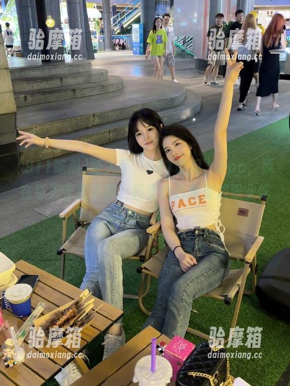 新入手“911吃瓜”app，现在每天守着手机，感觉自己快变成职业吃瓜群众了。