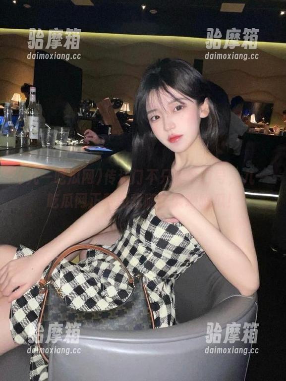 传送门不只是个口号，九一吃瓜网正帮助我随时随地啃瓜！