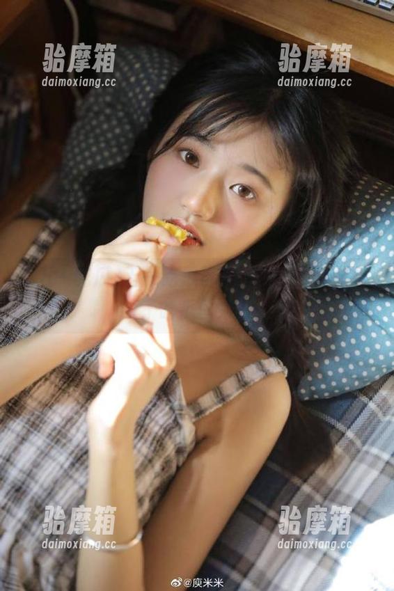 五一吃瓜首页，娜娜今天又带了啥瓜回来？