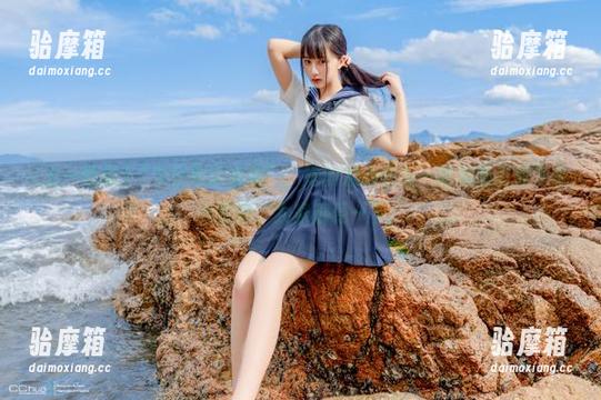 “今日吃瓜娜娜”，她的魅力在五一吃瓜里形成了永久定律，大家感受一下。