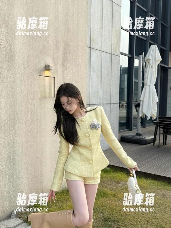 每天都盯着“五一吃瓜”网址，简直成了我生活的一部分，哈哈，不知不觉就废了…