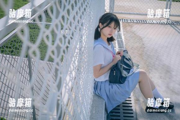 吃瓜天堂 吃瓜天堂网站:混乱中掺杂的真实,像是一道无法重演的风景。