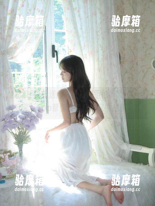 传送门只看热闹不怕事大，“吃瓜网”app帮你在各路快讯中找乐子。