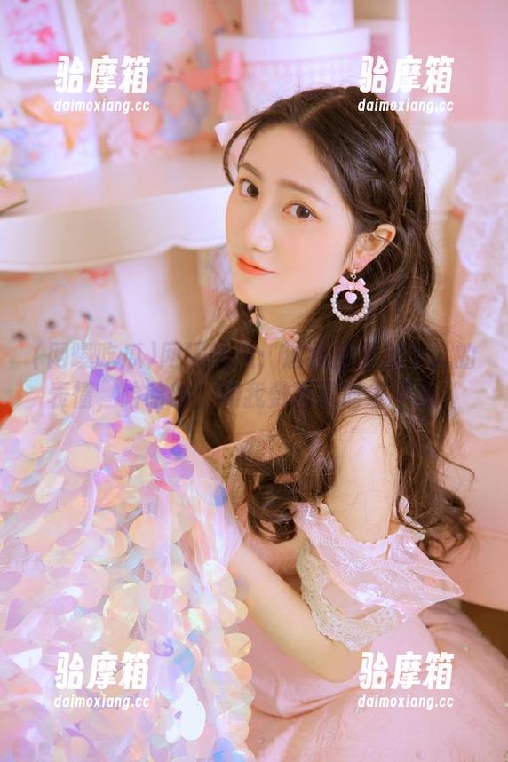 网曝吃瓜：这视频里那个人的表情，哈哈哈，和我敷面膜时差不多！