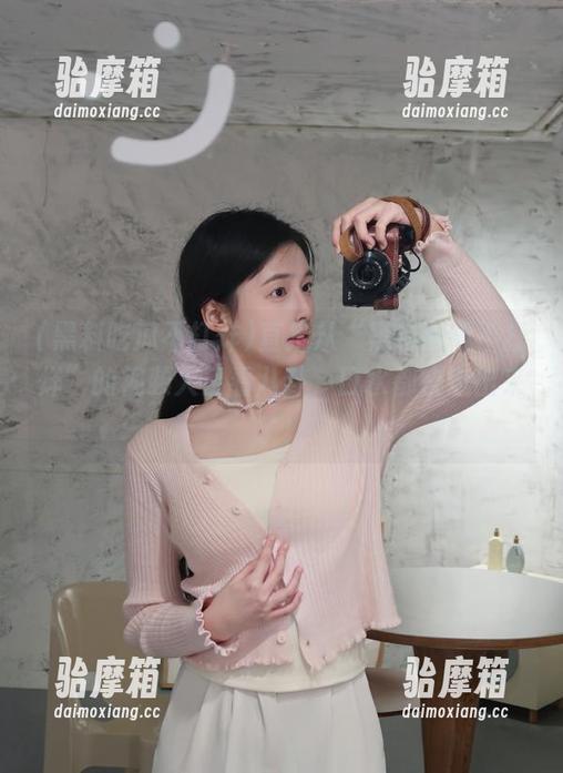 直接从“黑料吃瓜不打烊”的视频入口看八卦，口水都快流出来了！