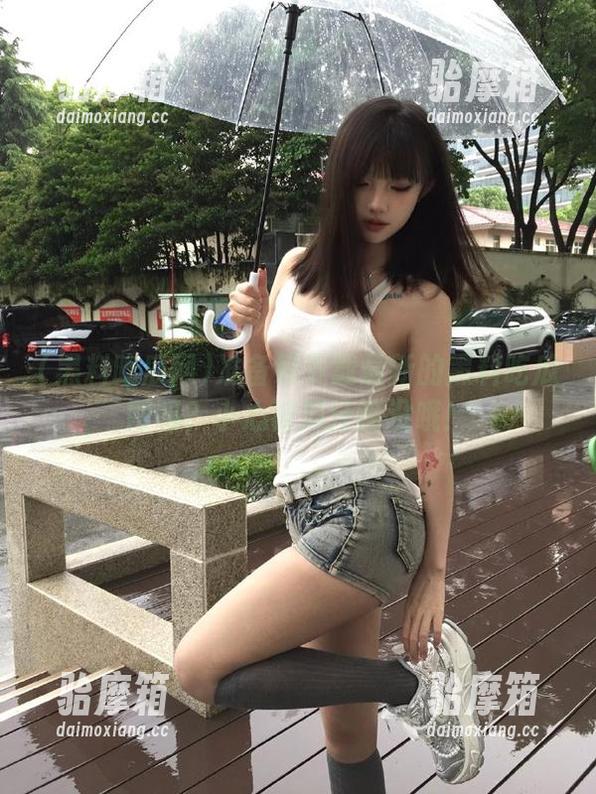 准备好下载最新的黑料吃瓜网吗？小心被瓜汁淹没哦！