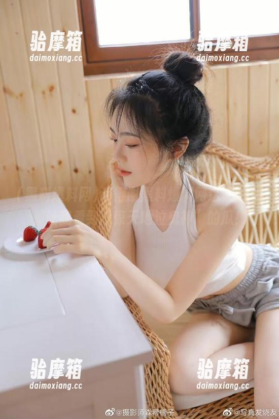 黑料爆料网 还得谢黑料爆料网这款app,让我看到“惊天地泣鬼神”的瓜!