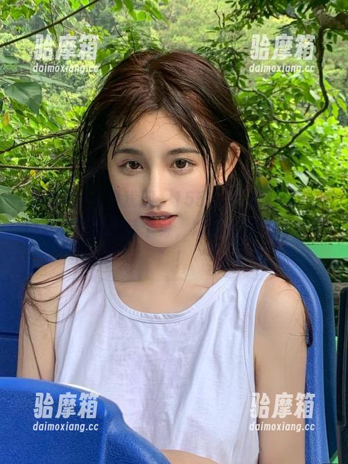 不要犹豫，155.fun.黑料网的入口就在眼前，转个身，冰淇淋也在“听瓜”！