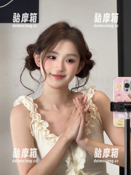 就我一个人被911黑料网那分享的内容吸引住吗？无辜中带着点小期待。